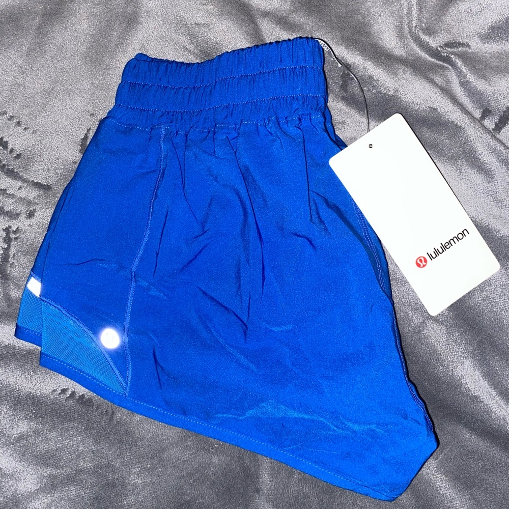 Symphony Blue Lululemon hotty hot 2.5” Low Rise Athletic Shorts